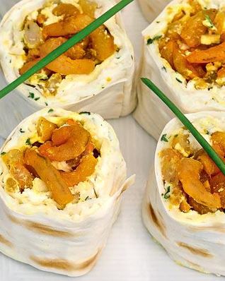 Роллы с креветками в карри