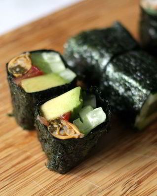 Роллы с мидиями и овощами