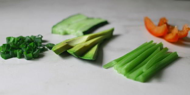 роллы с мидиями и овощами