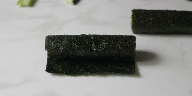 роллы с мидиями и овощами