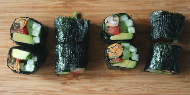 роллы с мидиями и овощами