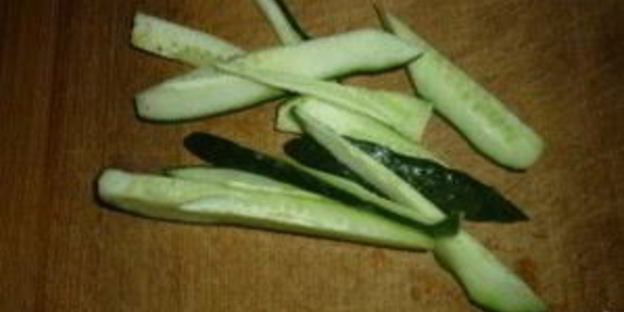 роллы с семгой и огурцом