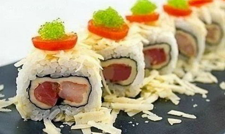 Рецепт роллов с сыром, семгой и креветками