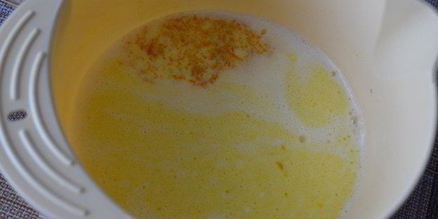 сладкие блинные роллы с творогом и фруктами