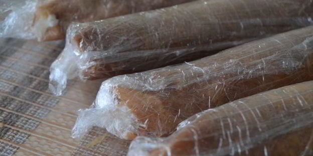 сладкие блинные роллы с творогом и фруктами