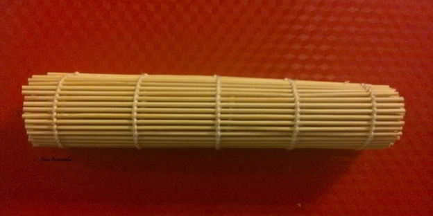 сладкие блинные роллы три вкуса с соусами