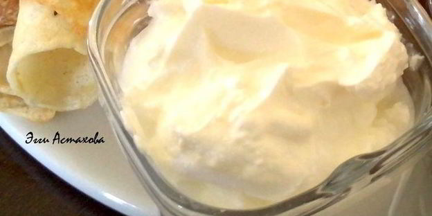 сладкие блинные роллы три вкуса с соусами