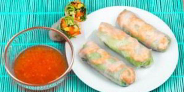 спринг-роллы с креветками