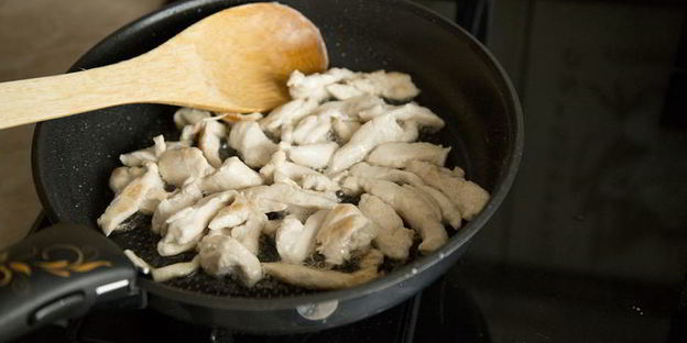 спринг-роллы с курицей