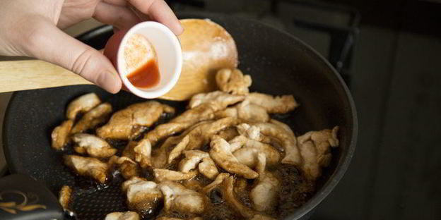 спринг-роллы с курицей