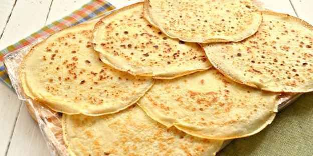 блинный рулет с курицей и сыром