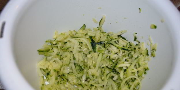 кабачковый рулет с чечевицей