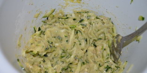 кабачковый рулет с чечевицей