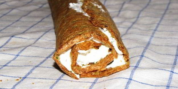 кабачковый рулет с творожной начинкой