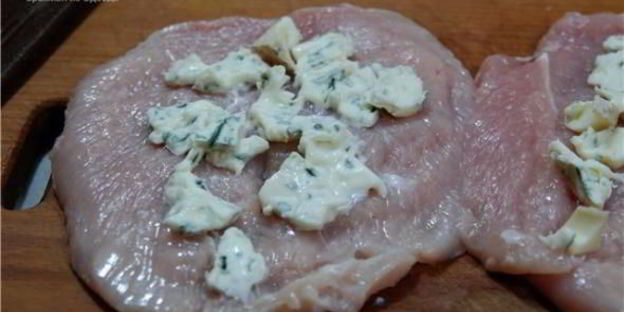куриный рулет с горгонзолой