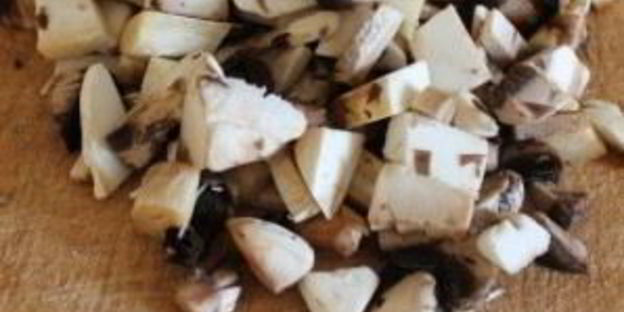 куриные рулетики с грибами и сыром