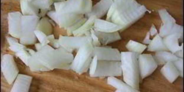 куриные рулетики с сырной начинкой запеченные с картошкой под сливочным соусом