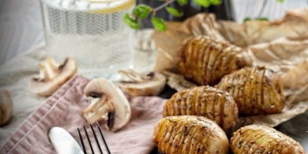 мясной рулет с грибами и луком