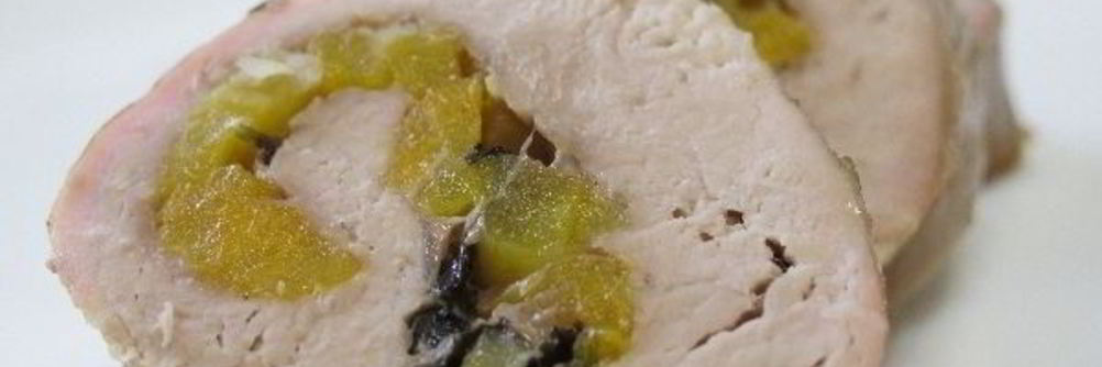 Мясной рулет с курагой