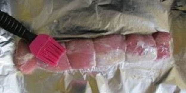 мясной рулет с курагой