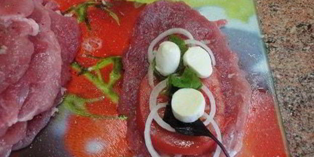 мясные рулетики по-итальянски