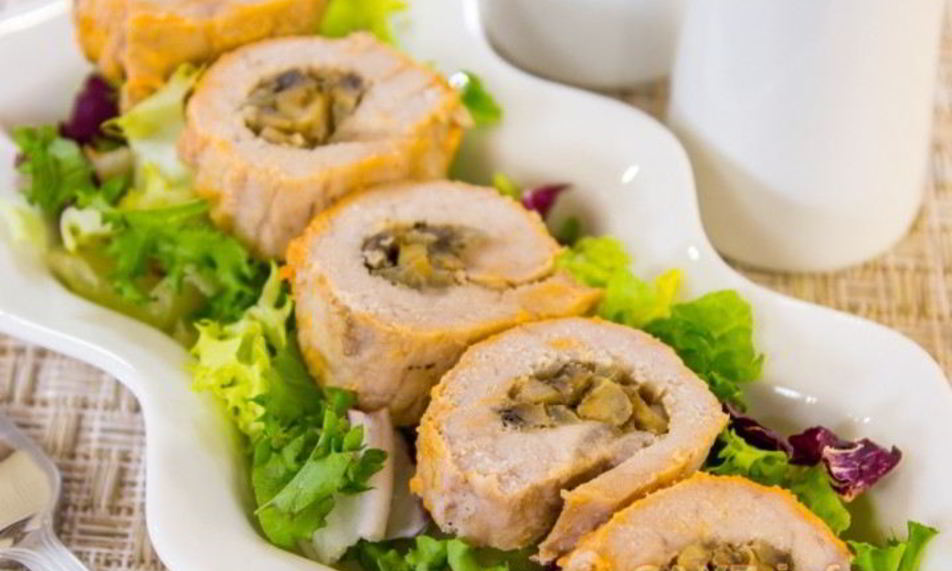 Рецепт мясных рулетиков с грибной начинкой