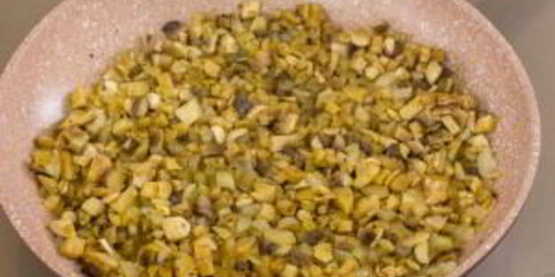 мясные рулетики с грибной начинкой