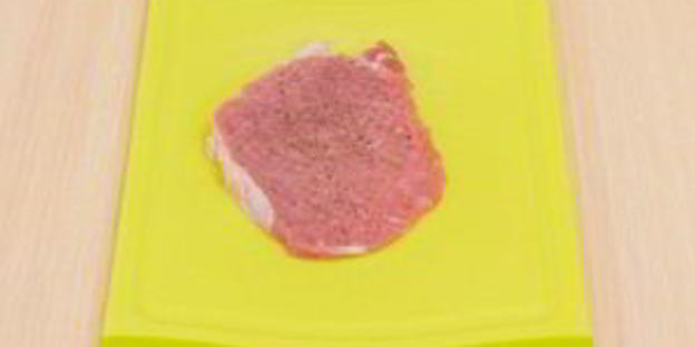 мясные рулетики с грибной начинкой