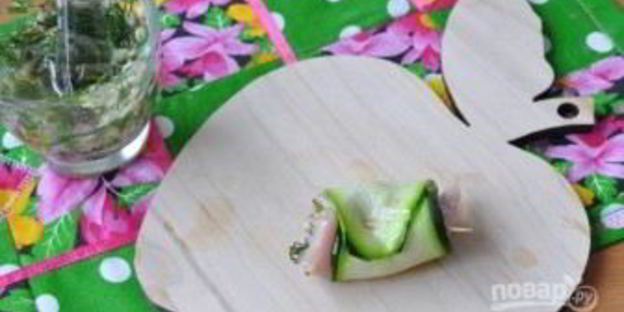 нежные рулетики из кабачков с куриным филе