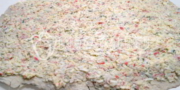 рулет из лаваша с крабовыми палочками