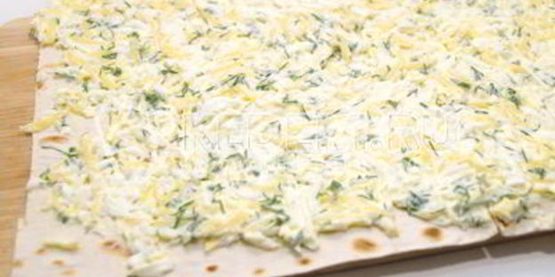 рулет из лаваша с сыром