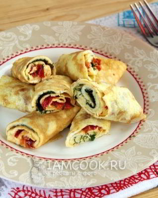 Рулет из омлета с сыром