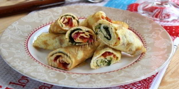 рулет из омлета с сыром