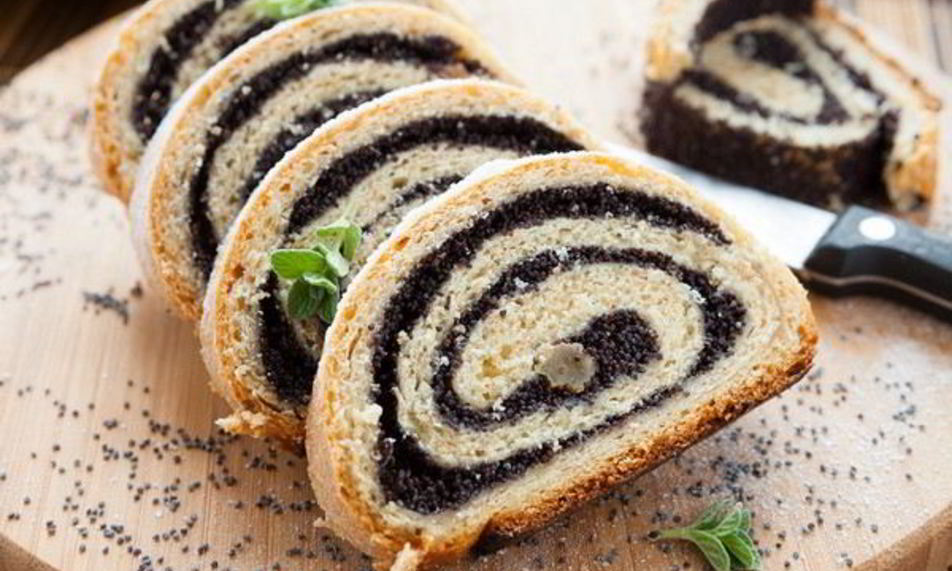 Рецепт рулета на дрожжах с маковой начинкой