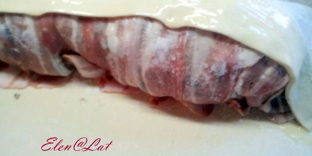 рулет веллингтон из индейки с начинкой из грибов в сливочном соусе