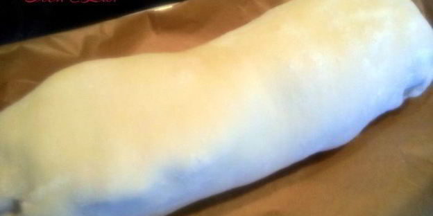 рулет веллингтон из индейки с начинкой из грибов в сливочном соусе