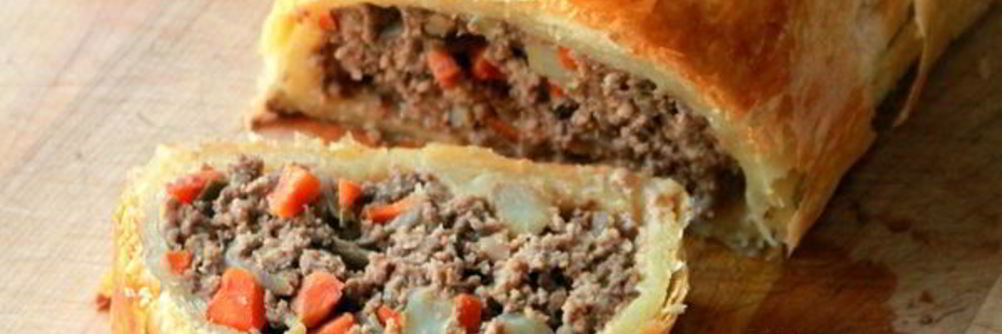 Рулет Веллингтон с мясным фаршем