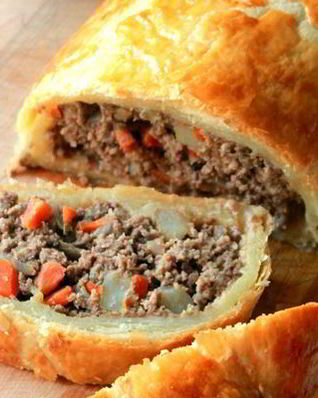 Рулет Веллингтон с мясным фаршем