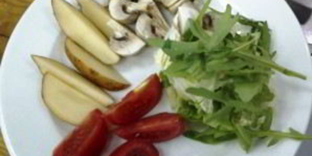 рулетики из говядины с кедровыми орехами