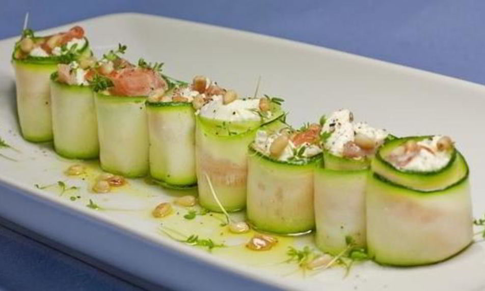 Рецепт рулетиков из цуккини с норвежской семгой