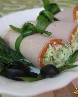 Рулетики с творожным сыром и зеленью