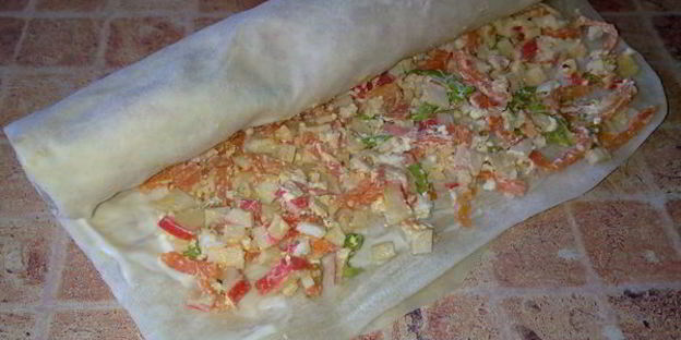 рулеты с крабовыми палочками