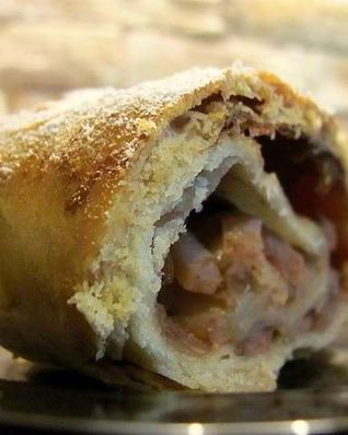 Яблочный рулет в лучших традициях