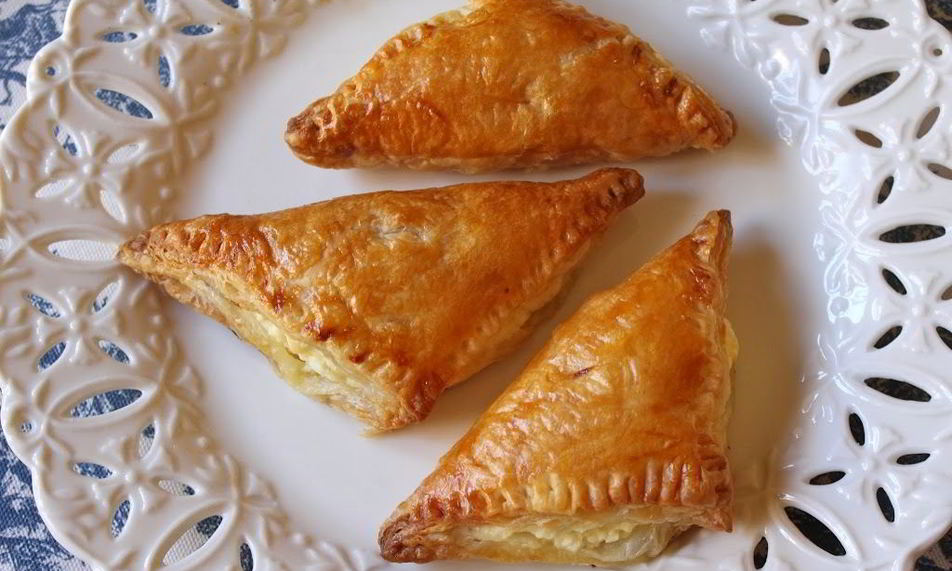 Рецепт самсы иза слоеного тест с сырома