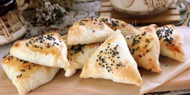 самса из слоеного теста