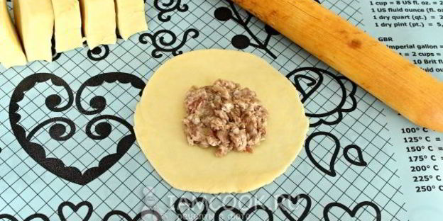 самса на сметанном тесте