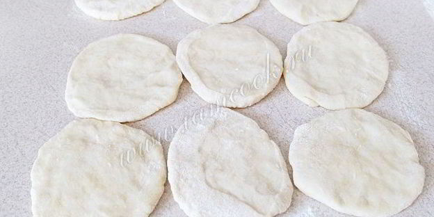 самса с брынзой и зеленью