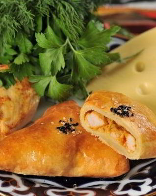 Самса с курицей и сыром