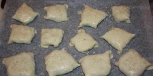 самса с тыквой из слоеного теста