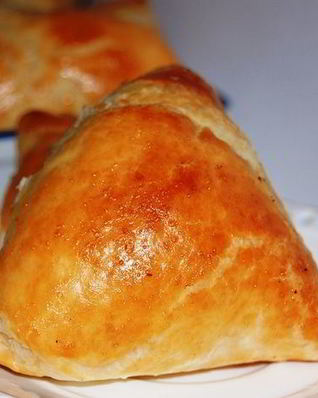 Самса слоеная с мясом